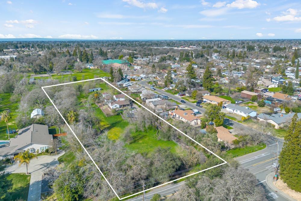 Detail Gallery Image 11 of 23 For 6515 Mariposa Ave, Citrus Heights,  CA 95610 - 6 Beds | 2 Baths
