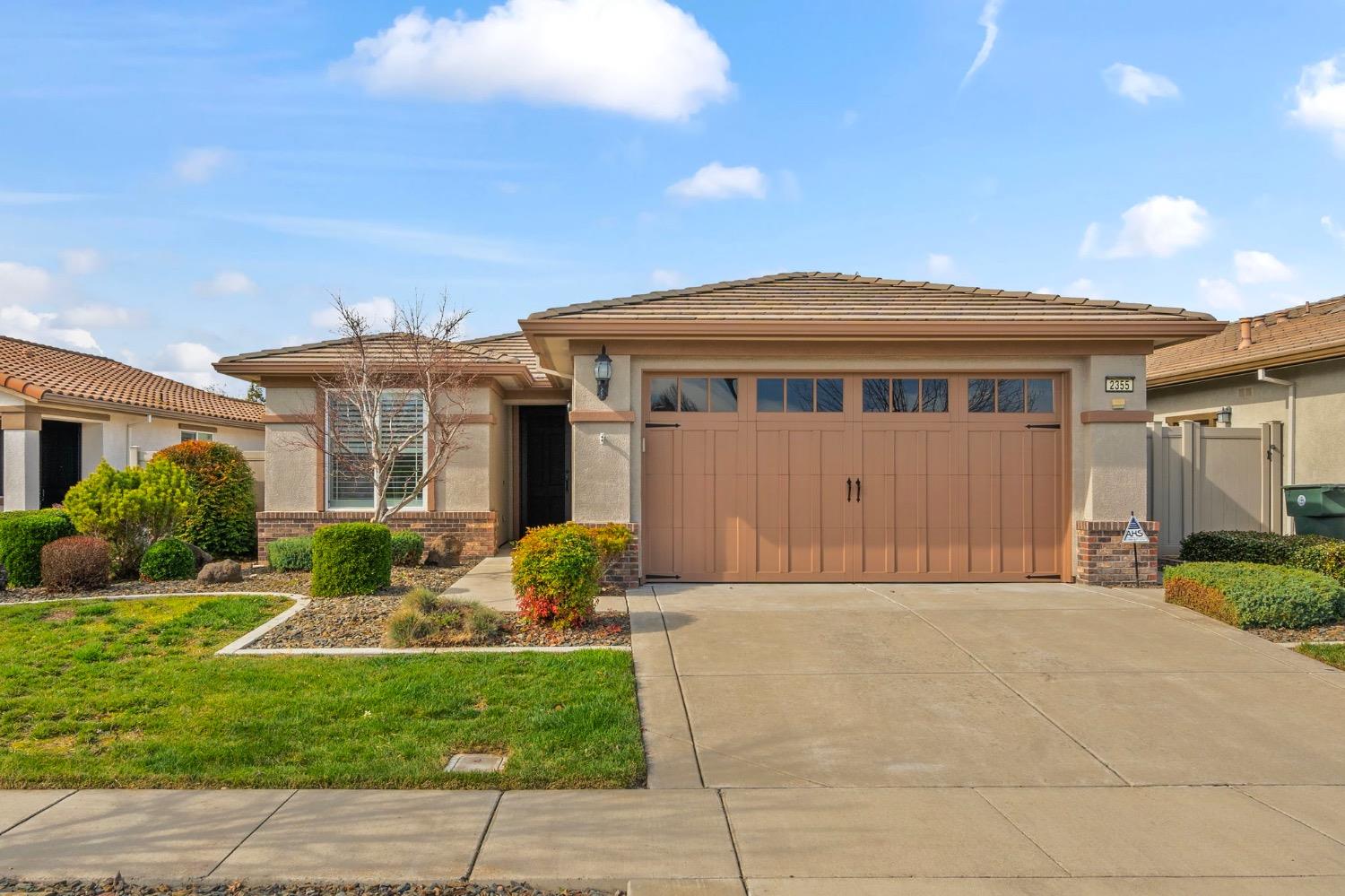 Detail Gallery Image 1 of 1 For 2355 Pepper Tree Ln, Manteca,  CA 95336 - 2 Beds | 2 Baths