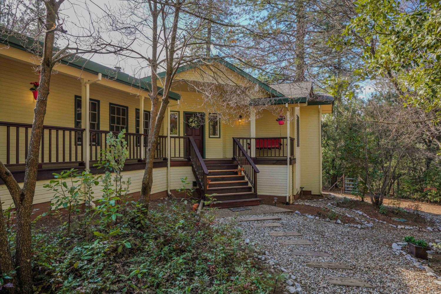 Detail Gallery Image 6 of 77 For 21740 Homestead Rd, Pine Grove,  CA 95665 - 3 Beds | 3 Baths