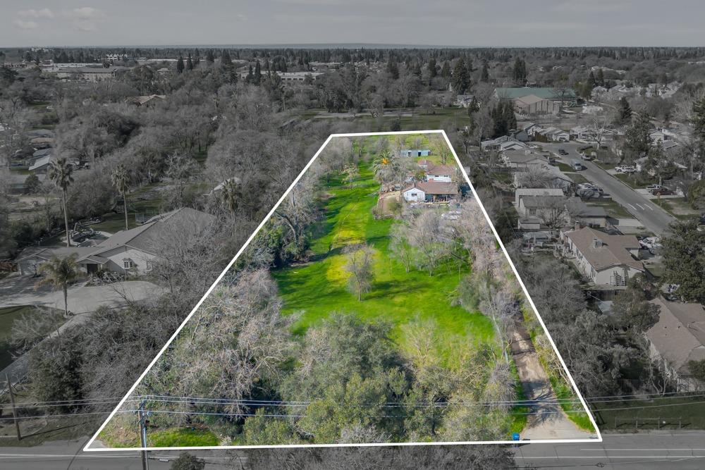 Detail Gallery Image 9 of 23 For 6515 Mariposa Ave, Citrus Heights,  CA 95610 - 6 Beds | 2 Baths