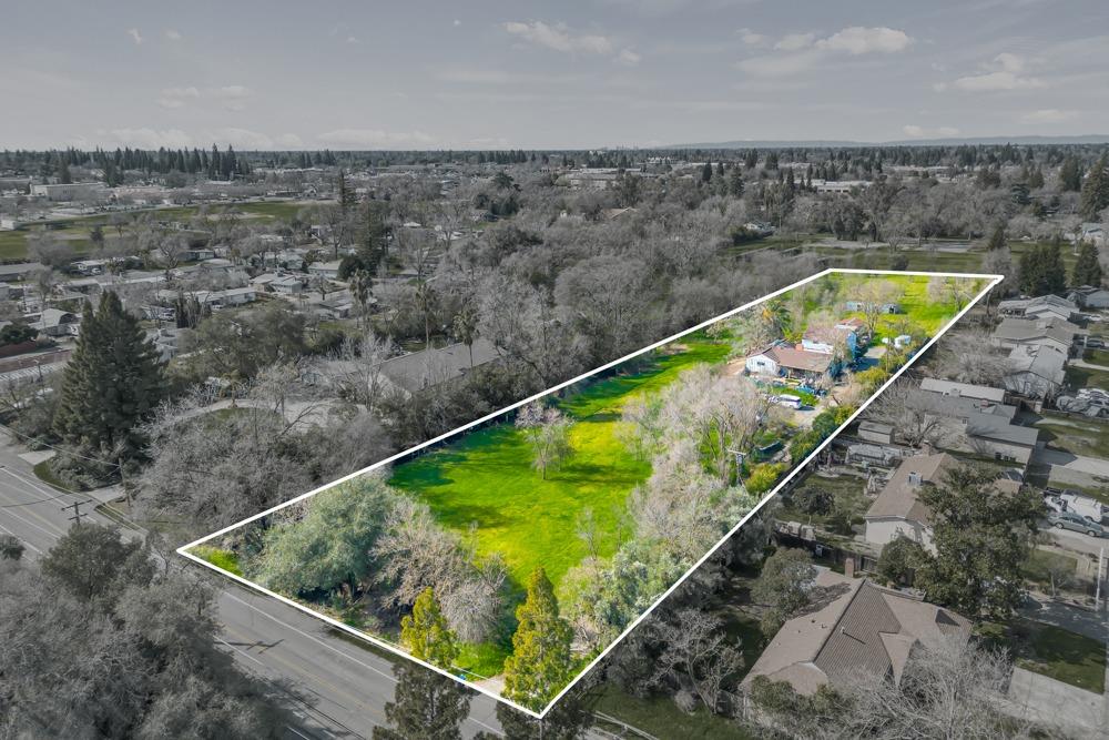 Detail Gallery Image 1 of 23 For 6515 Mariposa Ave, Citrus Heights,  CA 95610 - 6 Beds | 2 Baths