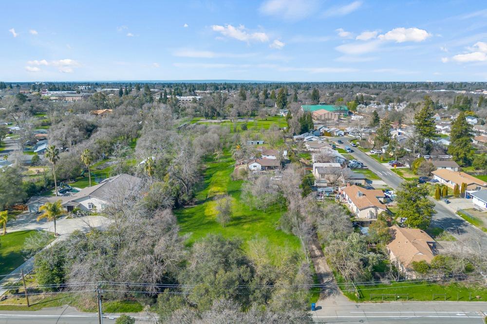 Detail Gallery Image 10 of 23 For 6515 Mariposa Ave, Citrus Heights,  CA 95610 - 6 Beds | 2 Baths