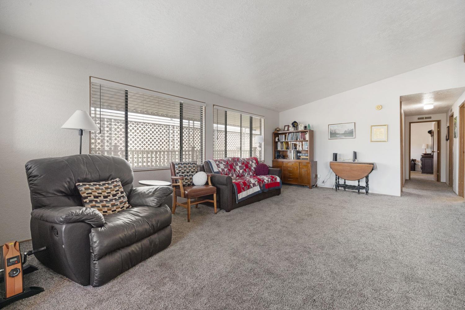 Detail Gallery Image 10 of 41 For 19960 American Ave 26, Hilmar,  CA 95324 - 3 Beds | 2 Baths