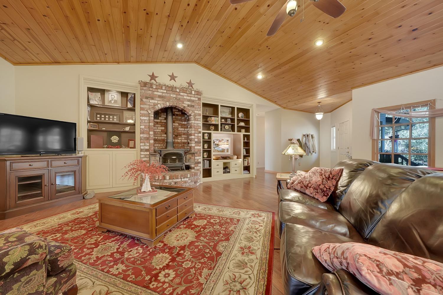 Detail Gallery Image 19 of 77 For 21740 Homestead Rd, Pine Grove,  CA 95665 - 3 Beds | 3 Baths