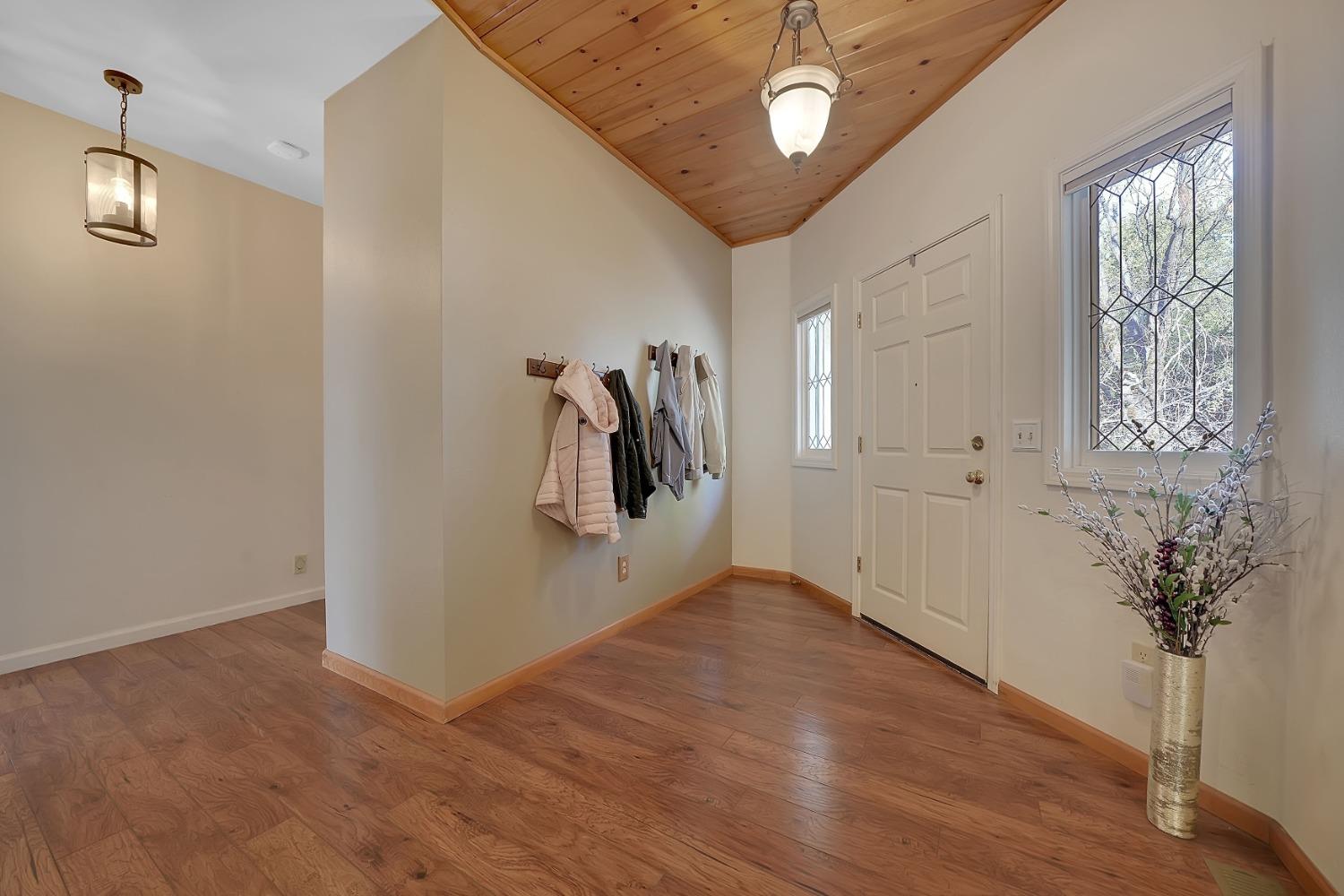 Detail Gallery Image 14 of 77 For 21740 Homestead Rd, Pine Grove,  CA 95665 - 3 Beds | 3 Baths