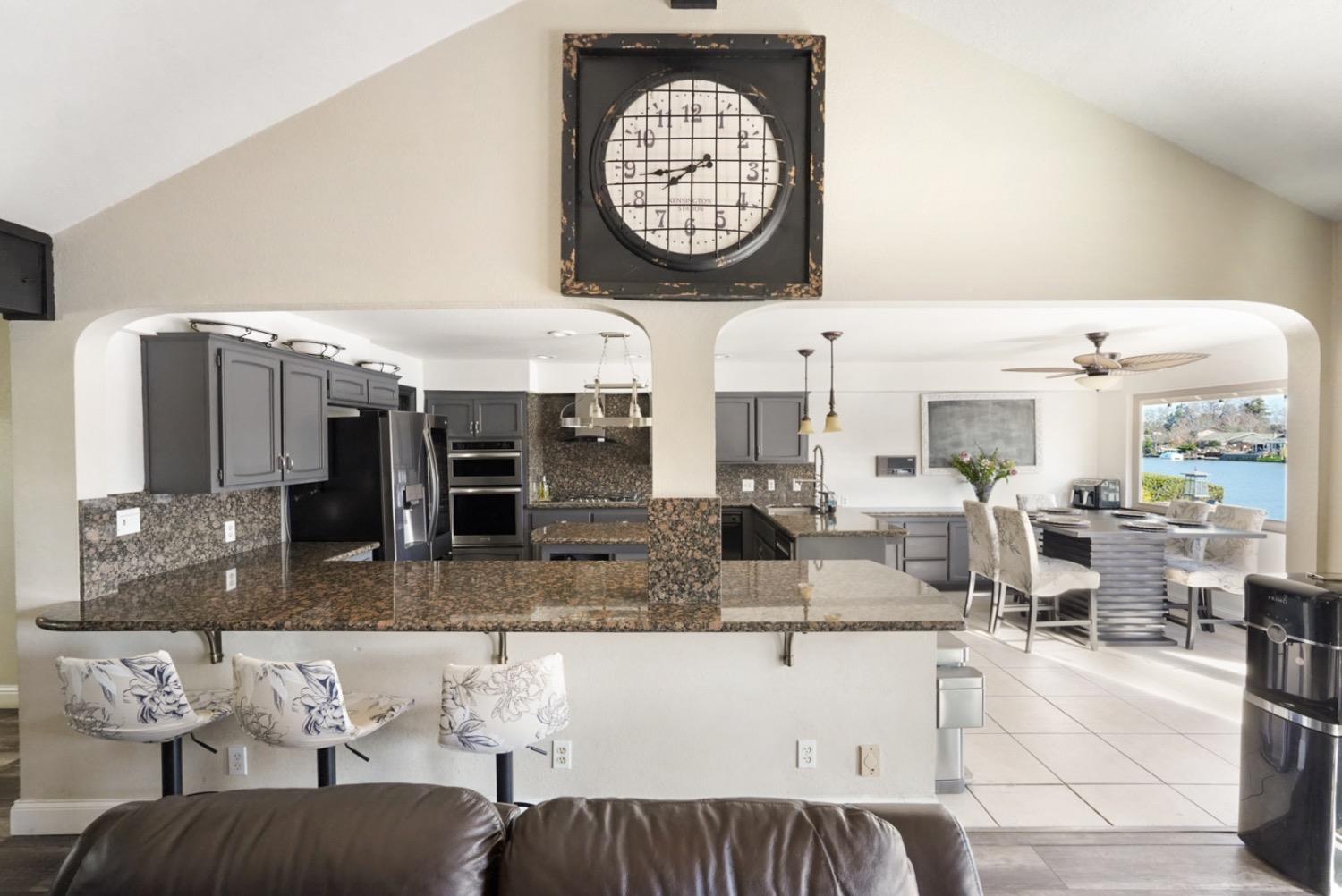 Detail Gallery Image 15 of 41 For 4044 Fort Donelson Dr, Stockton,  CA 95219 - 4 Beds | 4/1 Baths