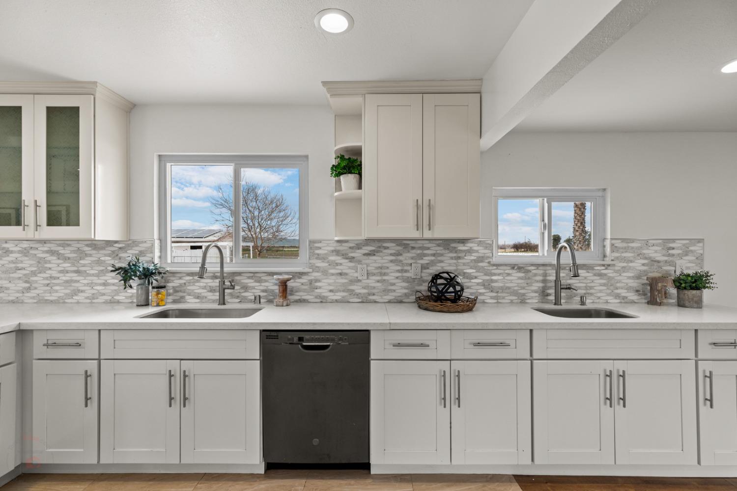 Detail Gallery Image 25 of 76 For 32475 S Bird Rd, Tracy,  CA 95304 - 4 Beds | 2/1 Baths