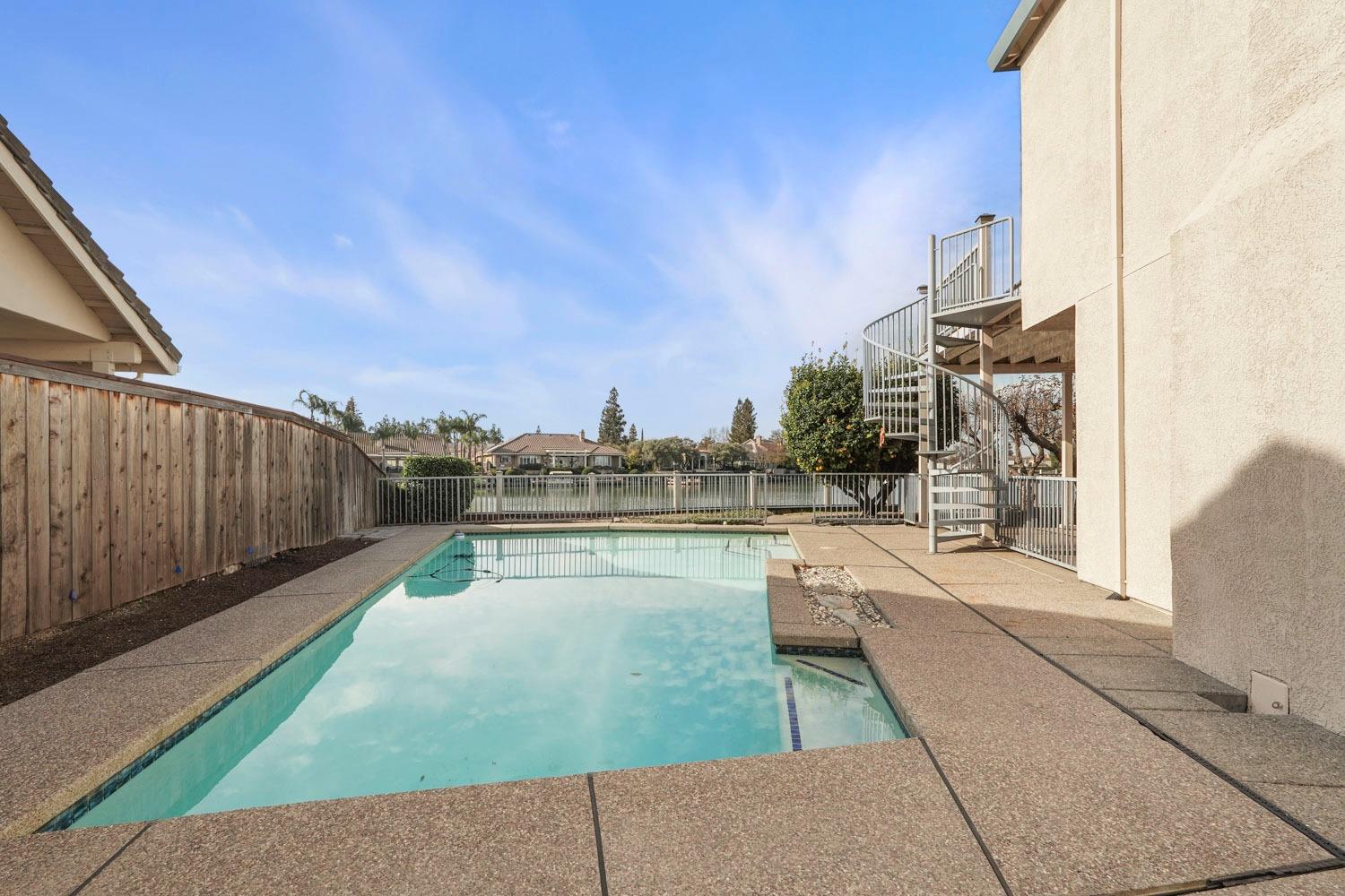 Detail Gallery Image 38 of 42 For 3551 Bluelake Cir, Stockton,  CA 95219 - 5 Beds | 4 Baths