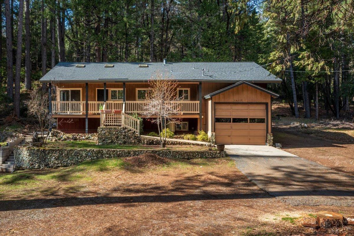 Detail Gallery Image 1 of 1 For 16117 Greenhorn Rd, Grass Valley,  CA 95945 - 3 Beds | 2 Baths