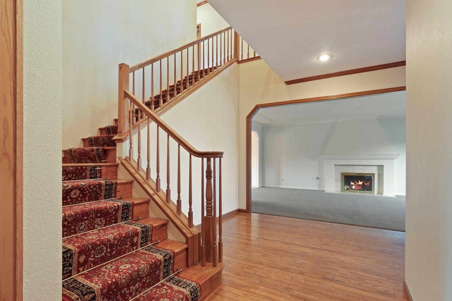 Detail Gallery Image 16 of 42 For 3551 Bluelake Cir, Stockton,  CA 95219 - 5 Beds | 4 Baths