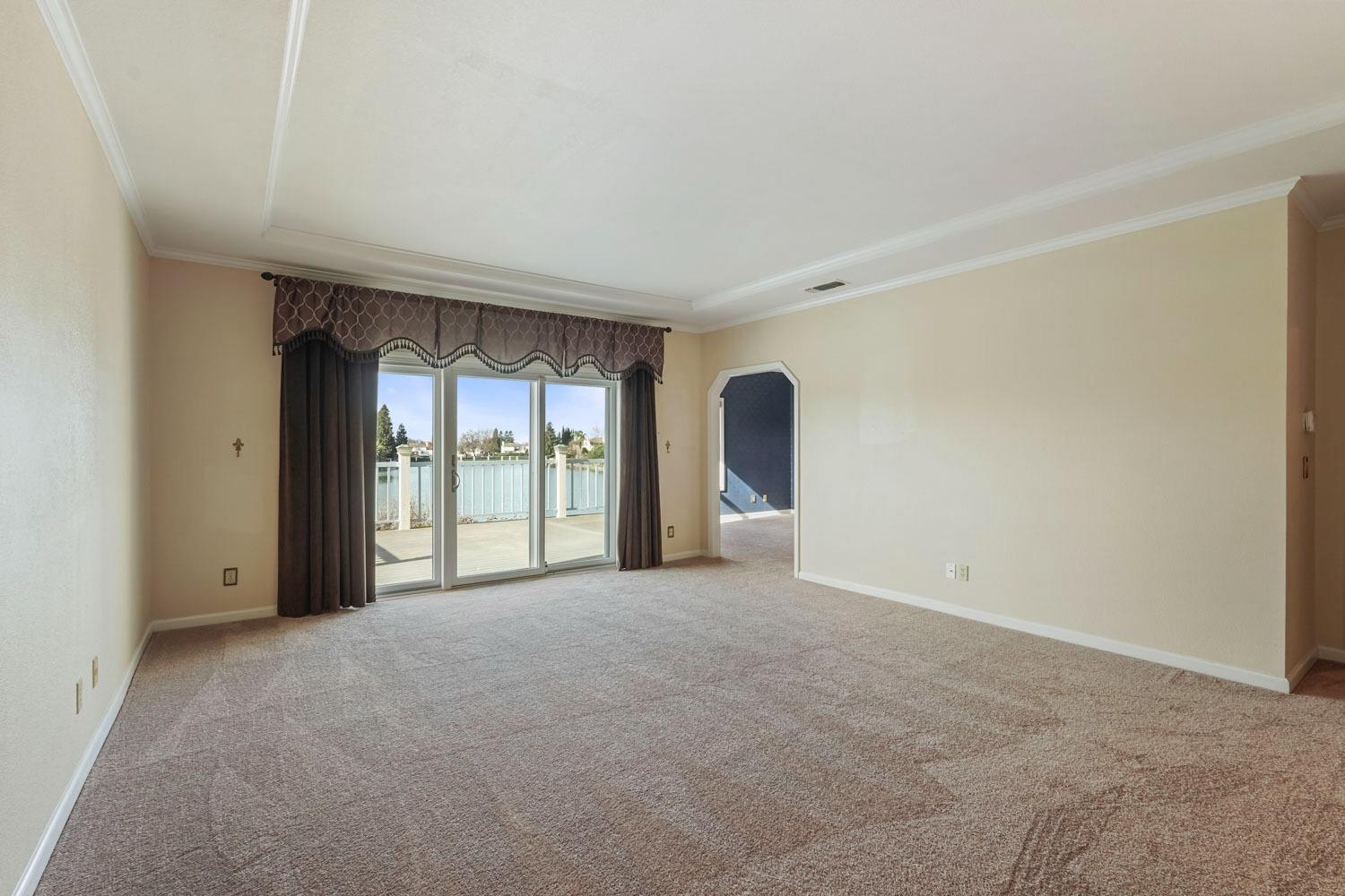 Detail Gallery Image 24 of 42 For 3551 Bluelake Cir, Stockton,  CA 95219 - 5 Beds | 4 Baths