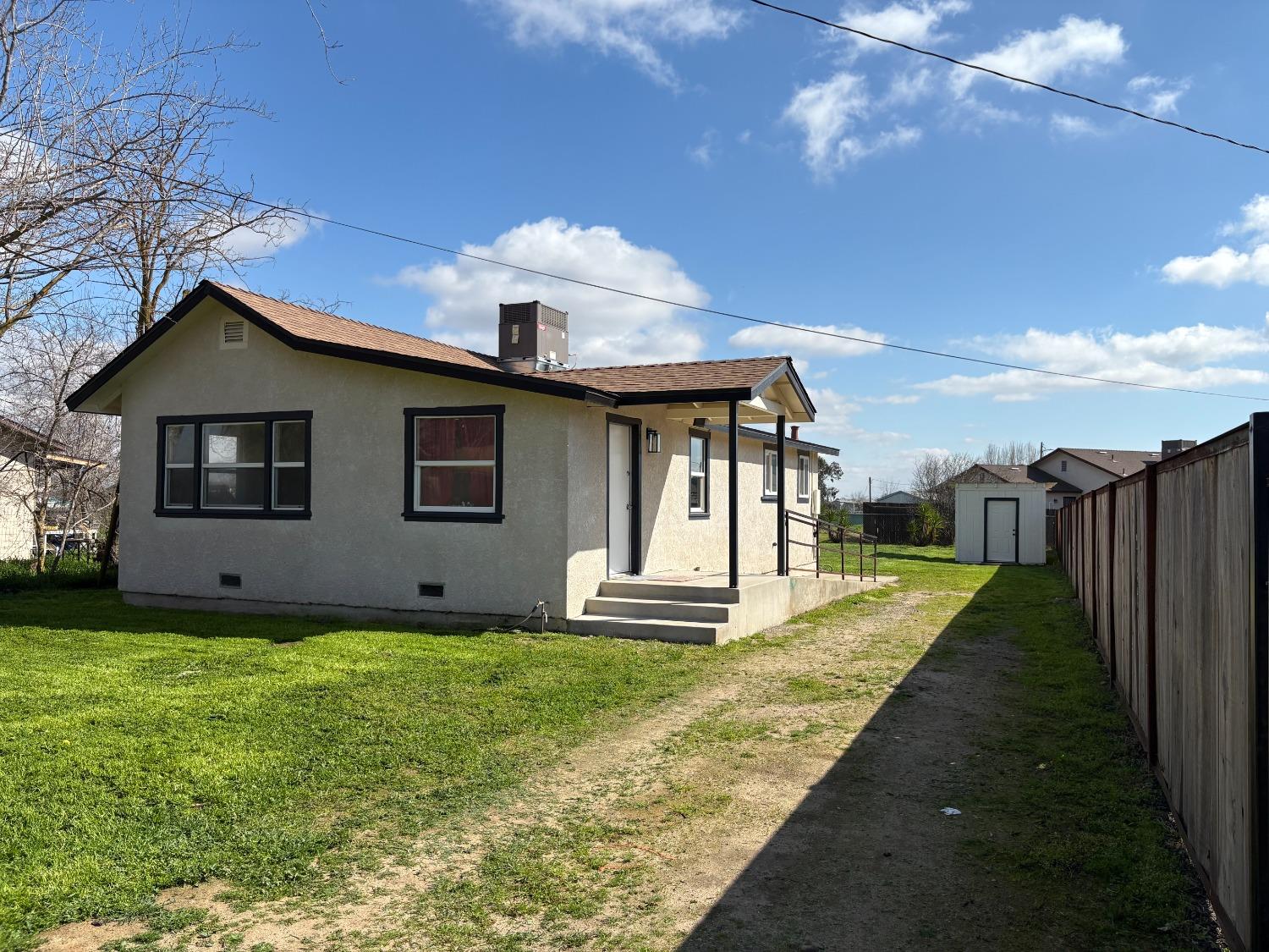 Palm Street, Chowchilla, California image 2