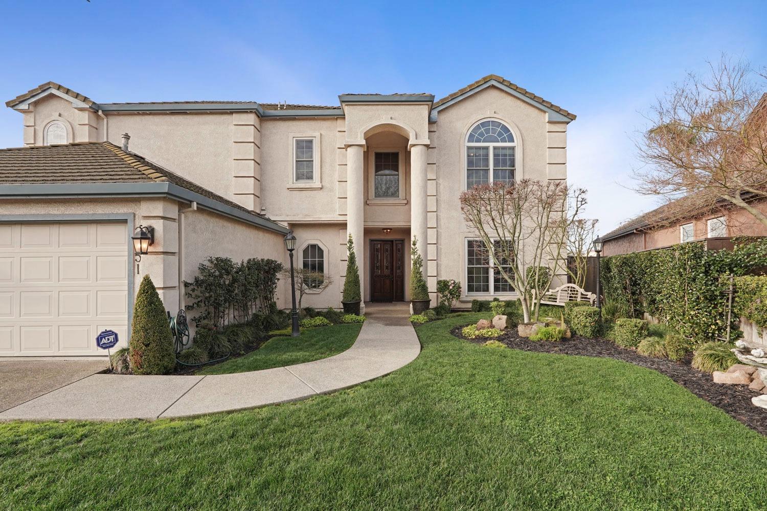 Detail Gallery Image 13 of 42 For 3551 Bluelake Cir, Stockton,  CA 95219 - 5 Beds | 4 Baths