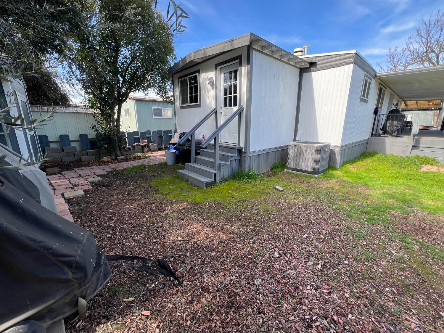 Detail Gallery Image 6 of 33 For 2240 Golden Oak Ln 33, Merced,  CA 95341 - 2 Beds | 2 Baths