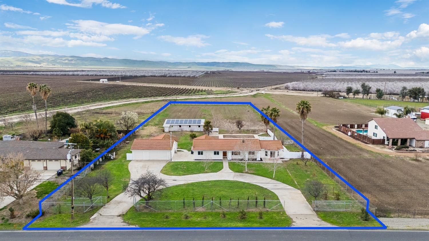 Detail Gallery Image 3 of 76 For 32475 S Bird Rd, Tracy,  CA 95304 - 4 Beds | 2/1 Baths