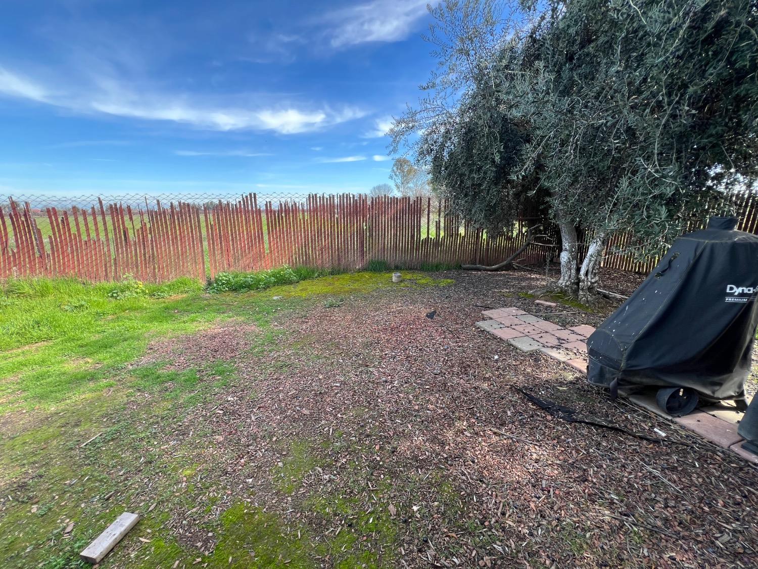Detail Gallery Image 9 of 33 For 2240 Golden Oak Ln 33, Merced,  CA 95341 - 2 Beds | 2 Baths