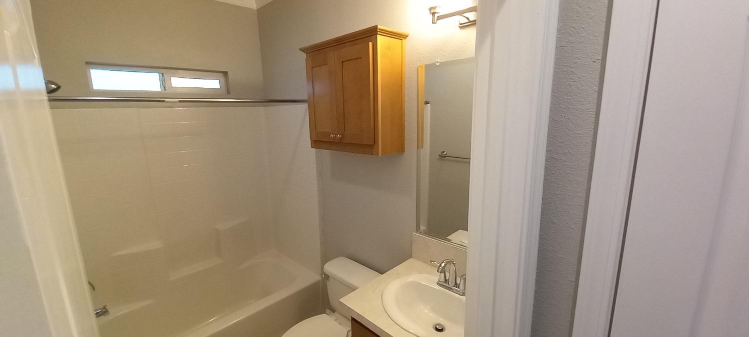 Detail Gallery Image 8 of 21 For 3415 Oro Dam Blvd. E 113, Oroville,  CA 95966 - 3 Beds | 2 Baths