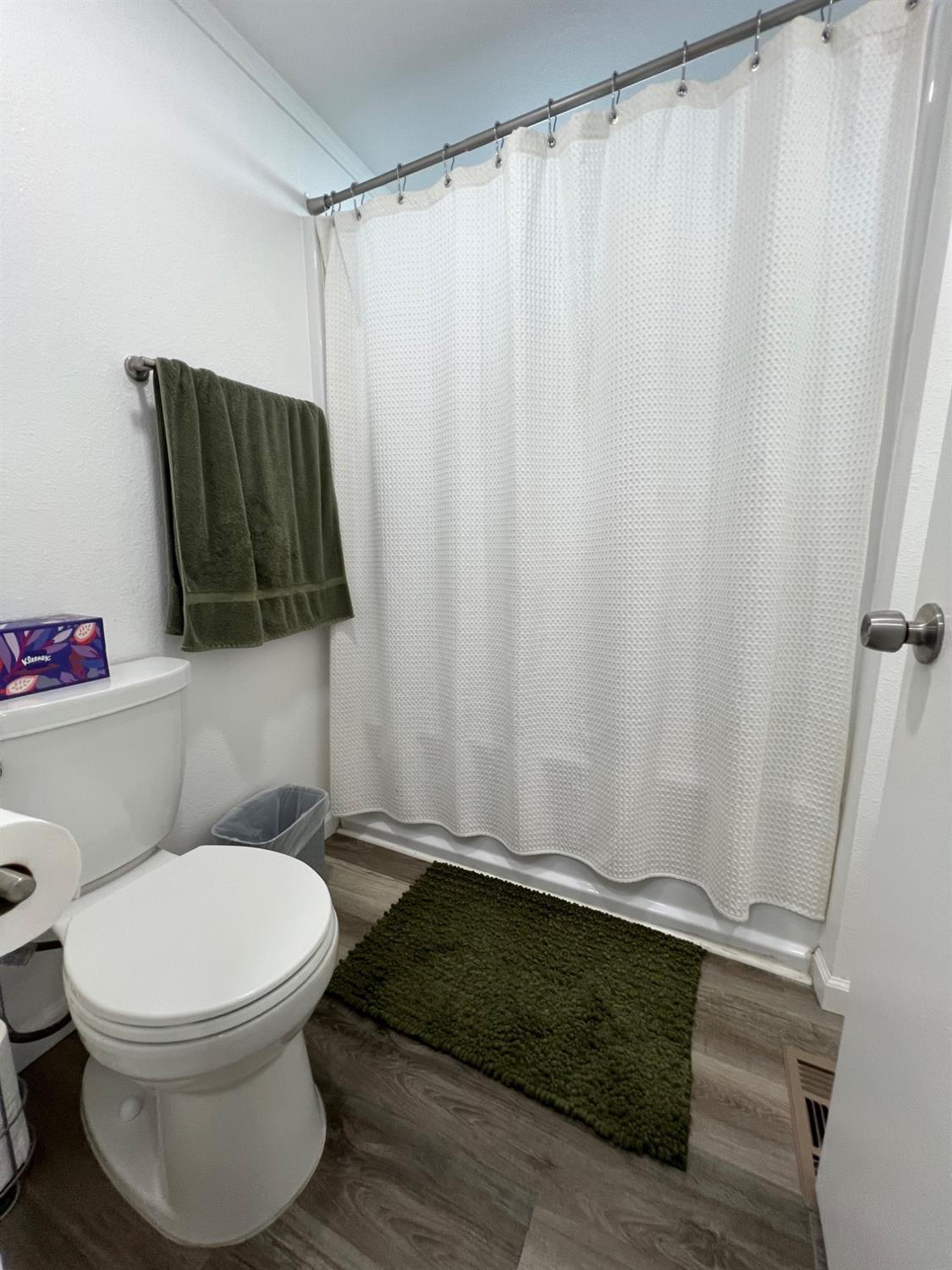 Detail Gallery Image 14 of 33 For 2240 Golden Oak Ln 33, Merced,  CA 95341 - 2 Beds | 2 Baths