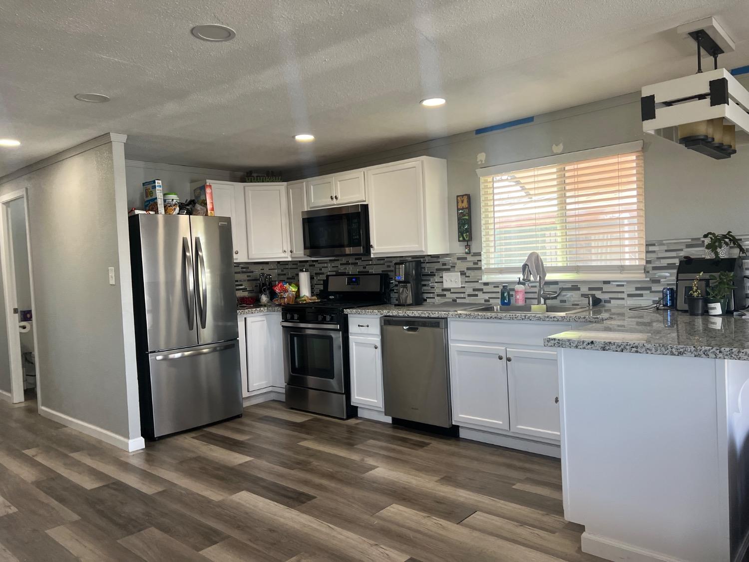 Detail Gallery Image 16 of 33 For 2240 Golden Oak Ln 33, Merced,  CA 95341 - 2 Beds | 2 Baths
