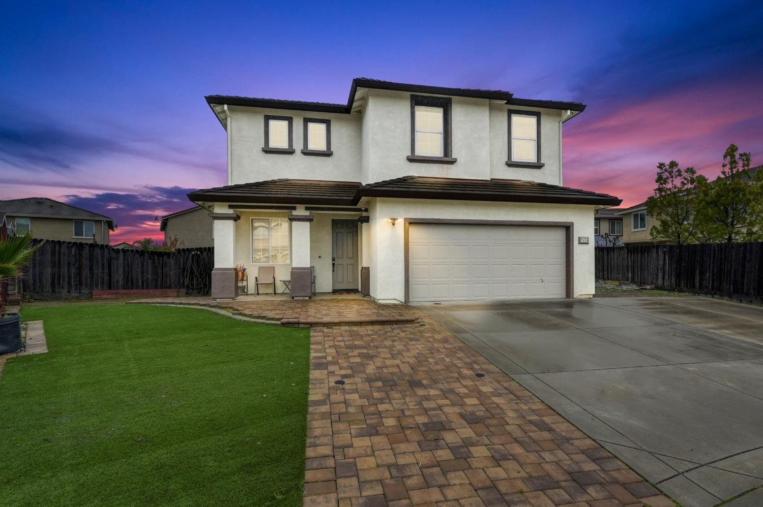 Detail Gallery Image 1 of 1 For 7428 Lagoon Ct, Sacramento,  CA 95829 - 5 Beds | 3 Baths
