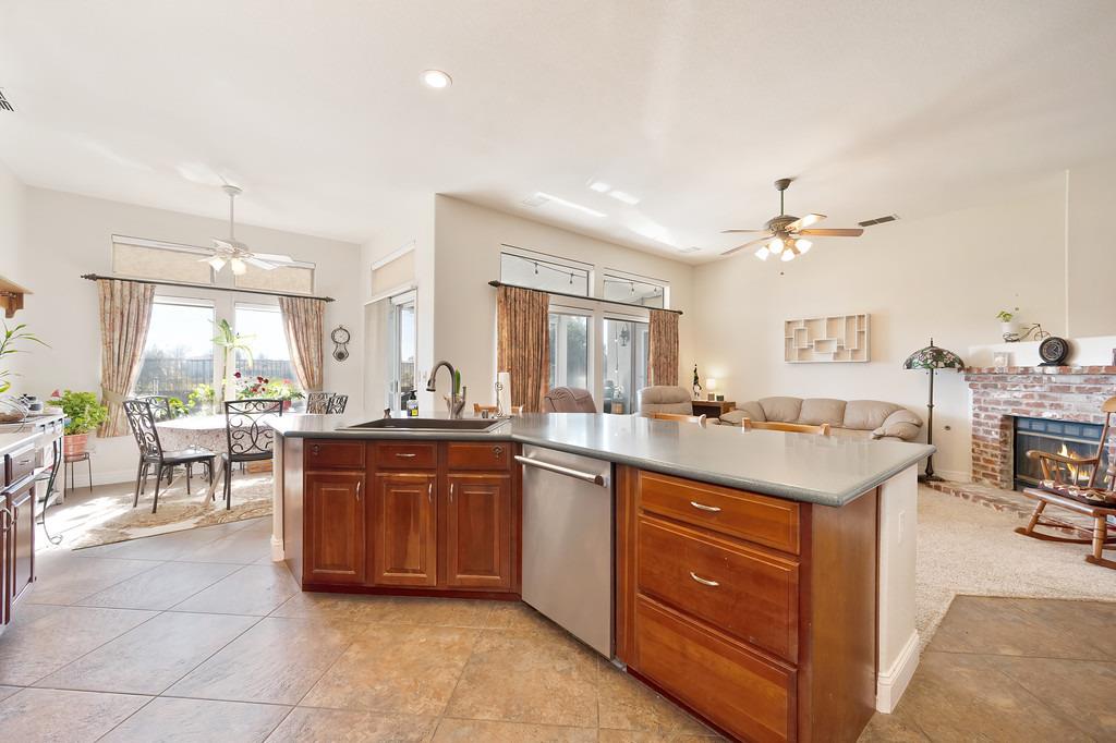 Danielle Drive, Roseville, California image 26