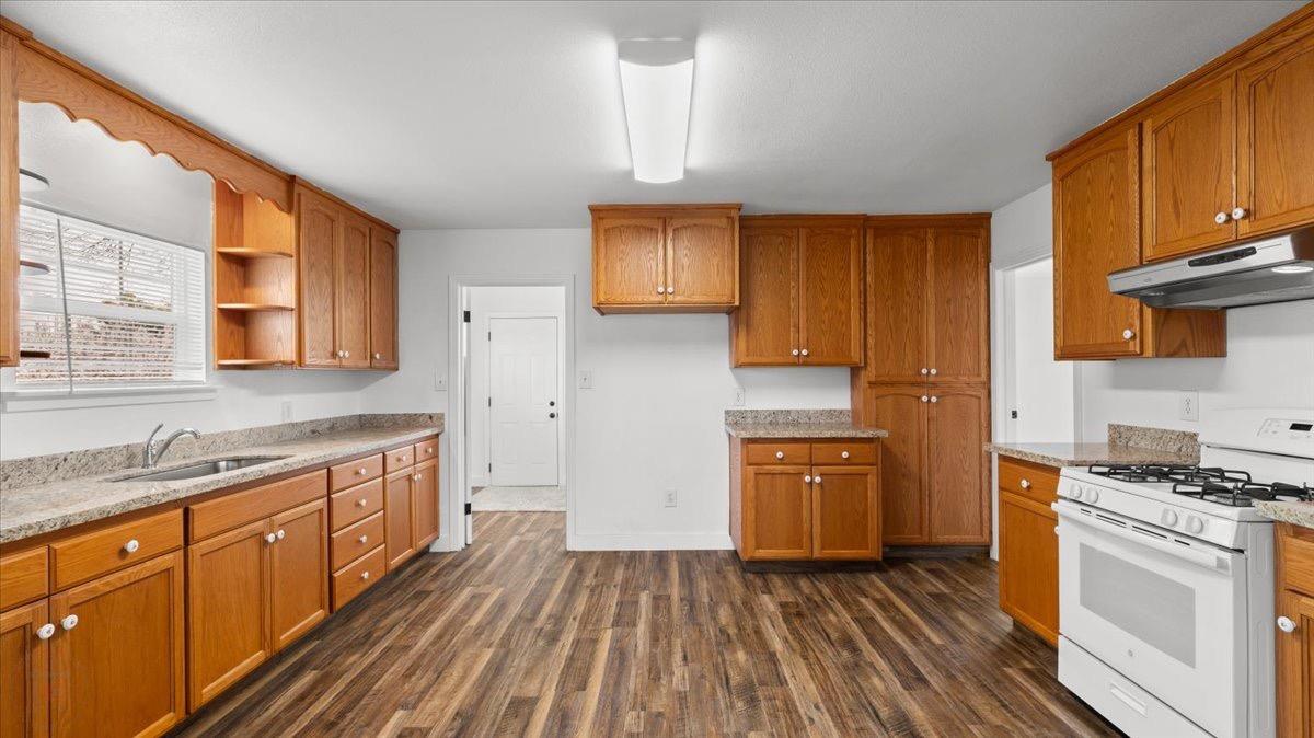 Detail Gallery Image 23 of 71 For 21915 Oleander Ave, Manteca,  CA 95337 - 3 Beds | 2 Baths