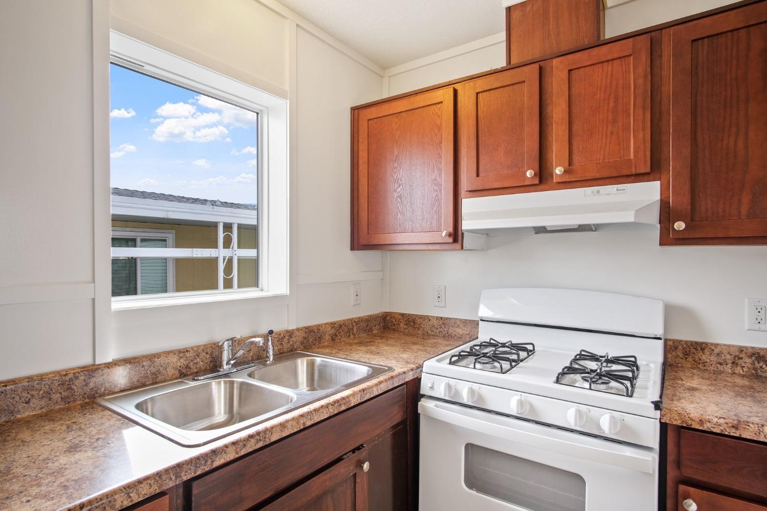 Detail Gallery Image 12 of 29 For 1400 Meredith Ave 81, Gustine,  CA 95322 - 3 Beds | 2 Baths