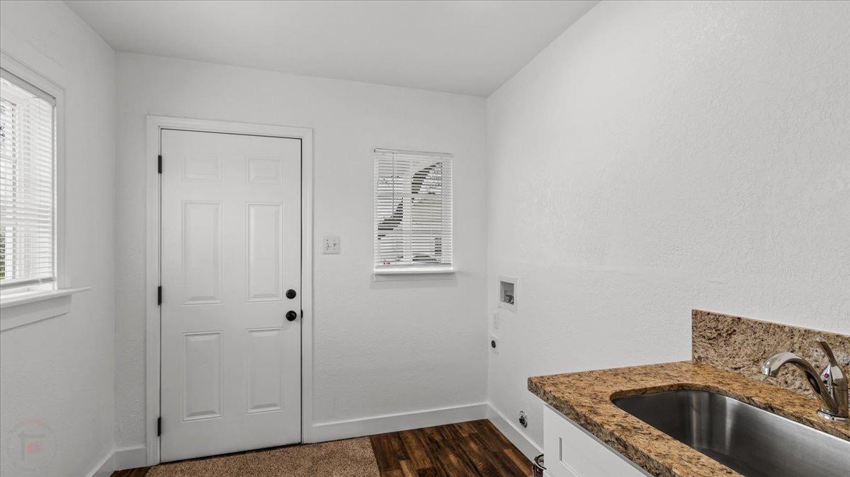 Detail Gallery Image 25 of 71 For 21915 Oleander Ave, Manteca,  CA 95337 - 3 Beds | 2 Baths