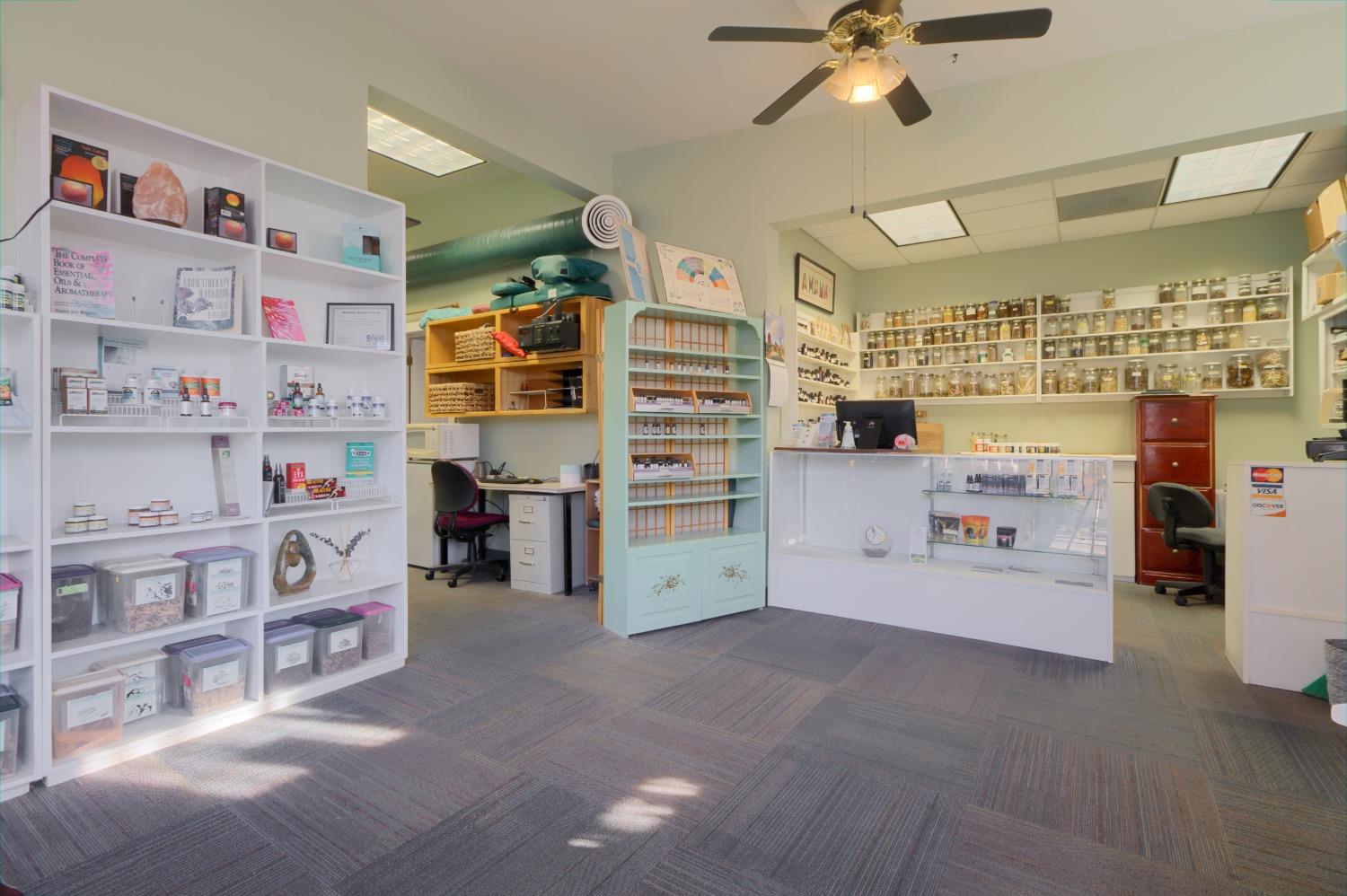 Detail Gallery Image 5 of 44 For 720 Main St #B,  Woodland,  CA 95695 - – Beds | – Baths