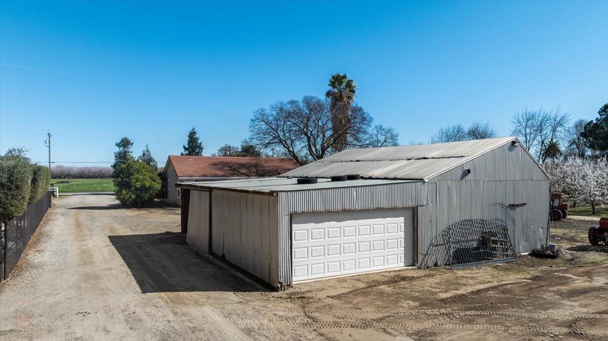 Detail Gallery Image 51 of 71 For 21915 Oleander Ave, Manteca,  CA 95337 - 3 Beds | 2 Baths