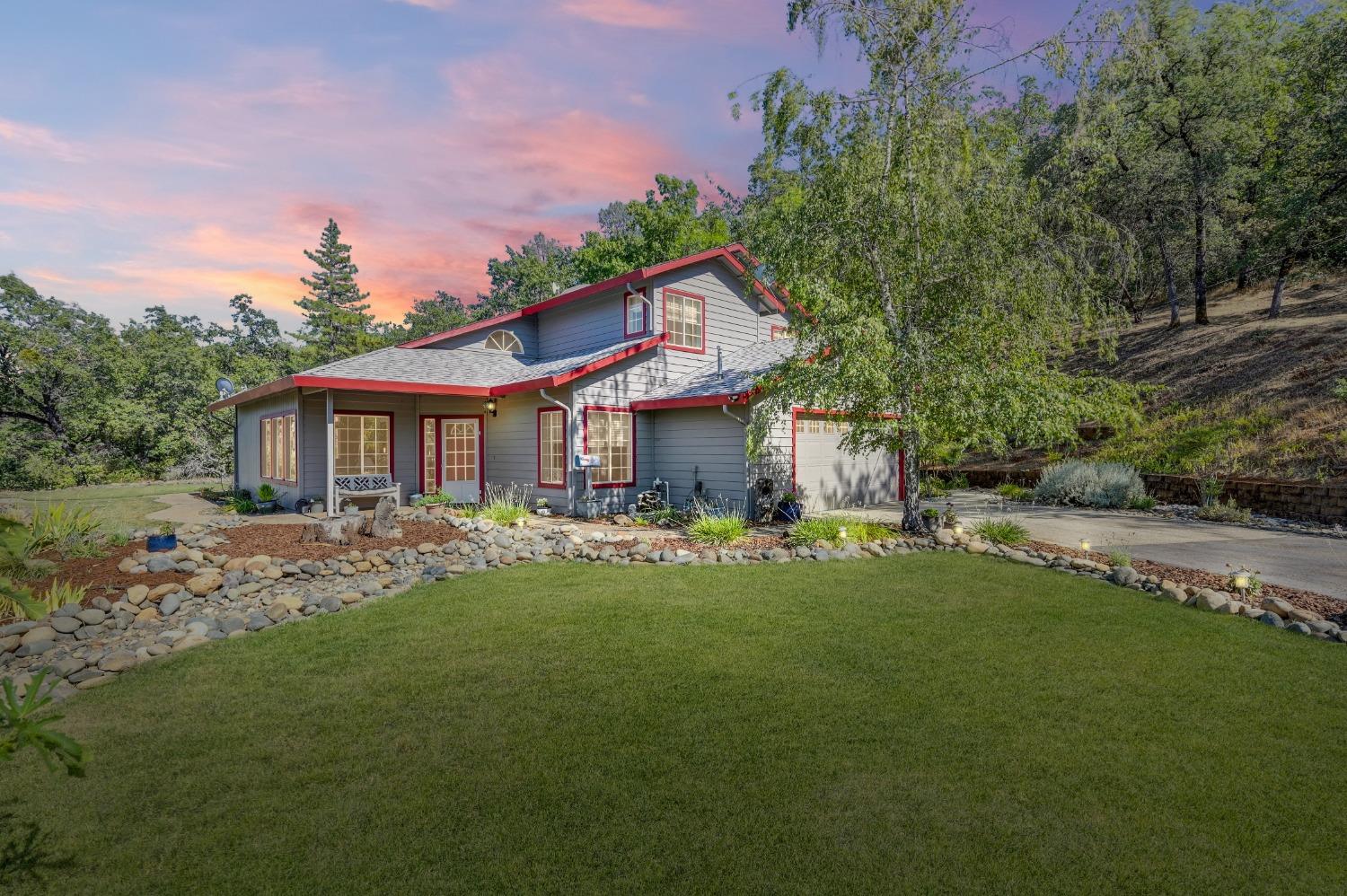 Detail Gallery Image 2 of 81 For 3472 See View Court, Rescue,  CA 95672 - 4 Beds | 3 Baths