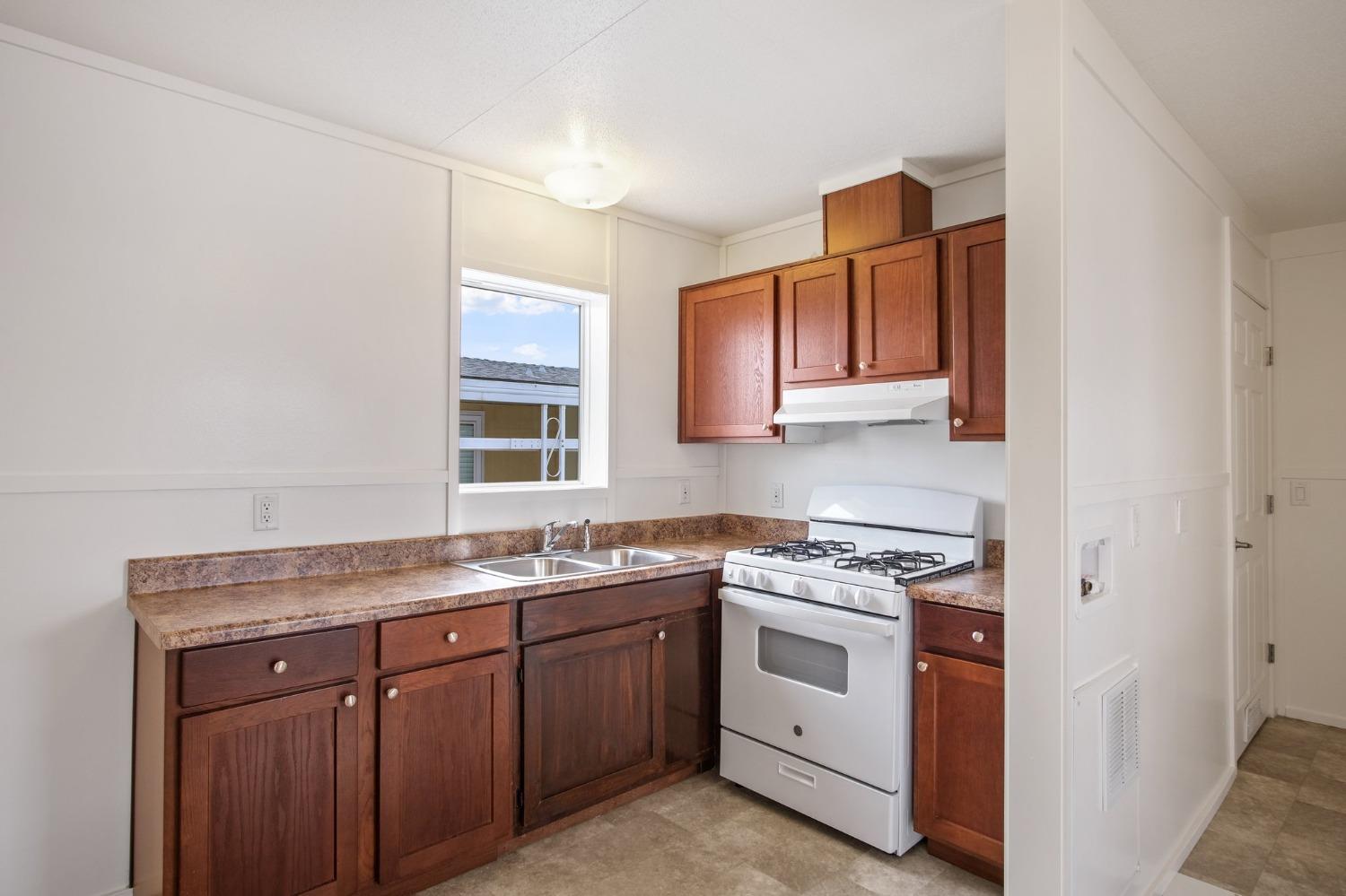 Detail Gallery Image 10 of 29 For 1400 Meredith Ave 81, Gustine,  CA 95322 - 3 Beds | 2 Baths