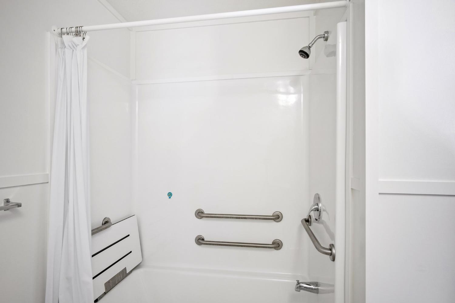 Detail Gallery Image 17 of 29 For 1400 Meredith Ave 81, Gustine,  CA 95322 - 3 Beds | 2 Baths