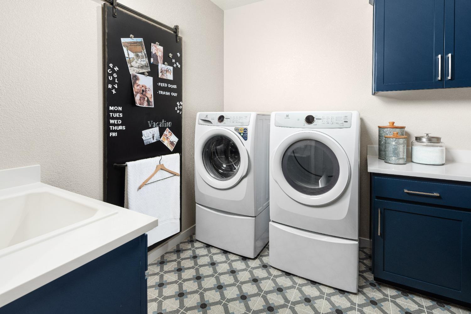 Aura Way, Rancho Cordova, California image 11