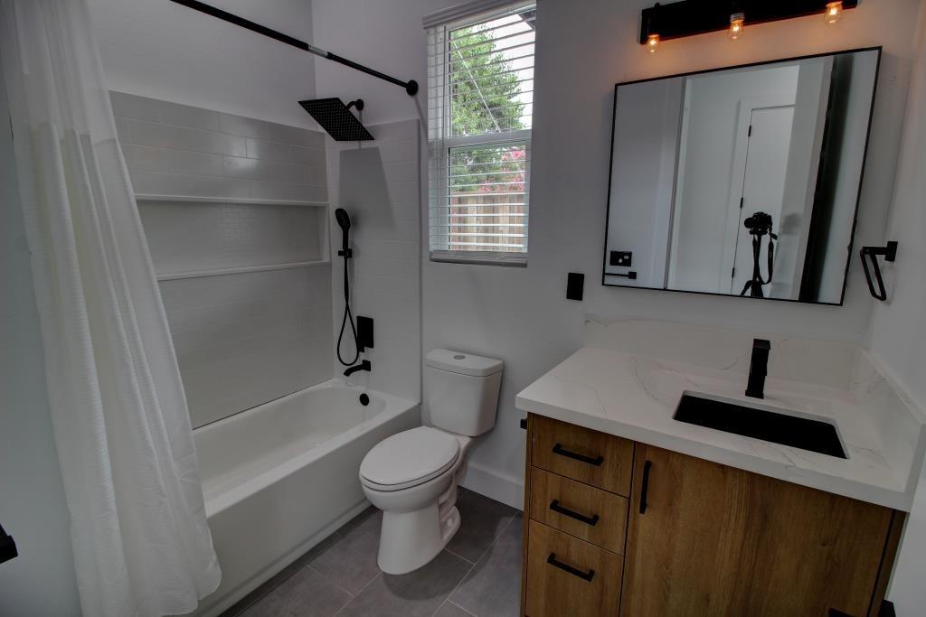 Detail Gallery Image 37 of 79 For 1526 Third Street, Escalon,  CA 95320 - 3 Beds | 3 Baths