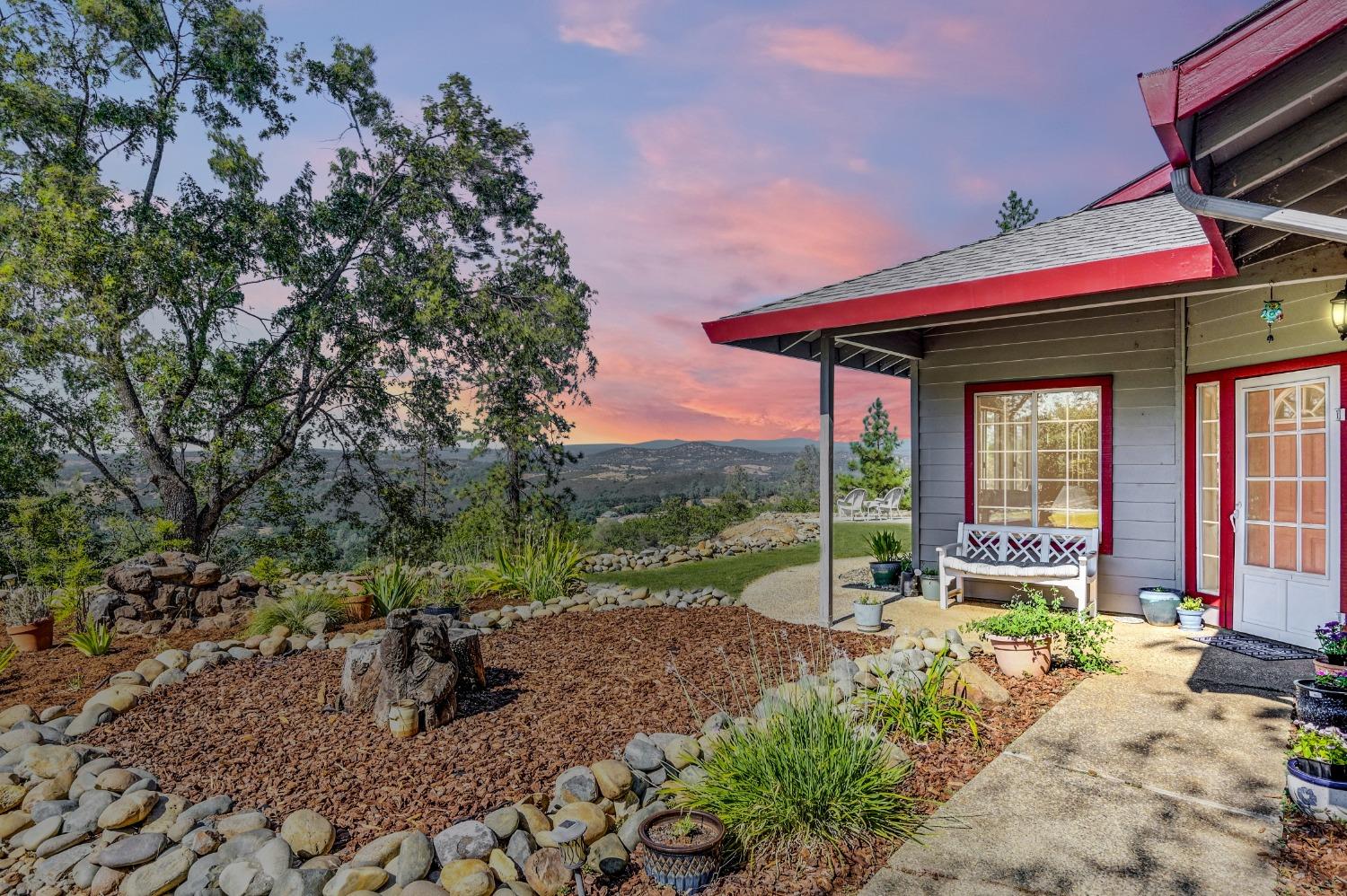 Detail Gallery Image 3 of 81 For 3472 See View Court, Rescue,  CA 95672 - 4 Beds | 3 Baths