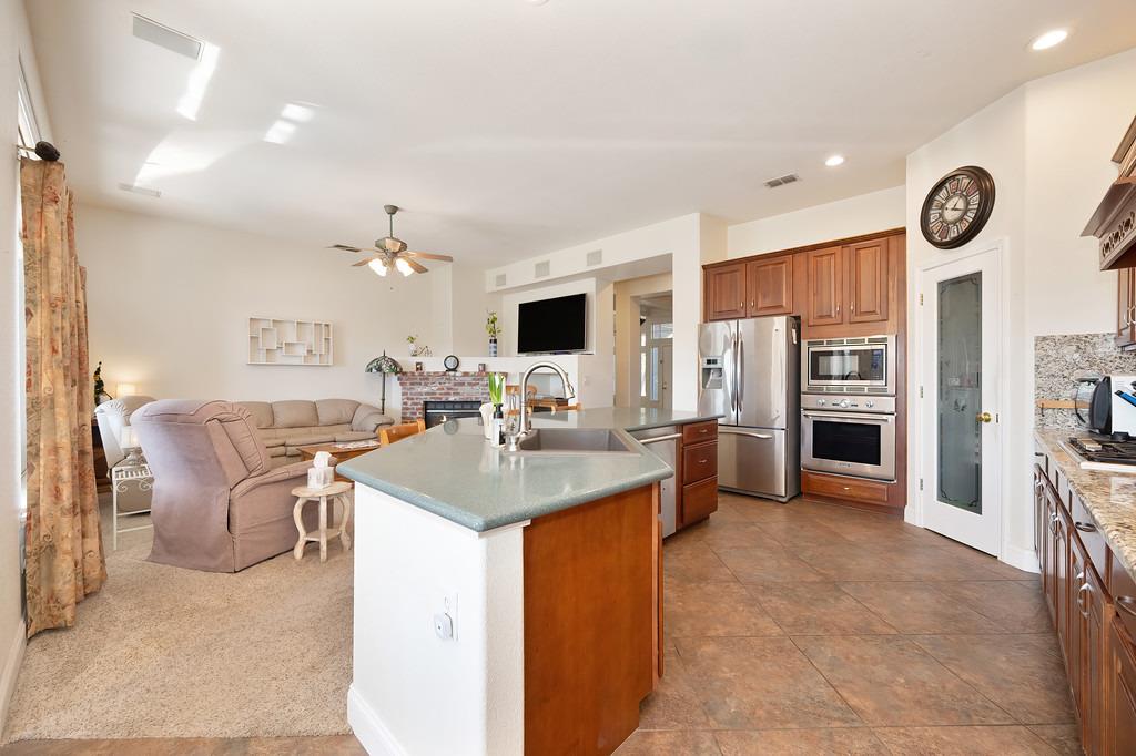 Danielle Drive, Roseville, California image 25