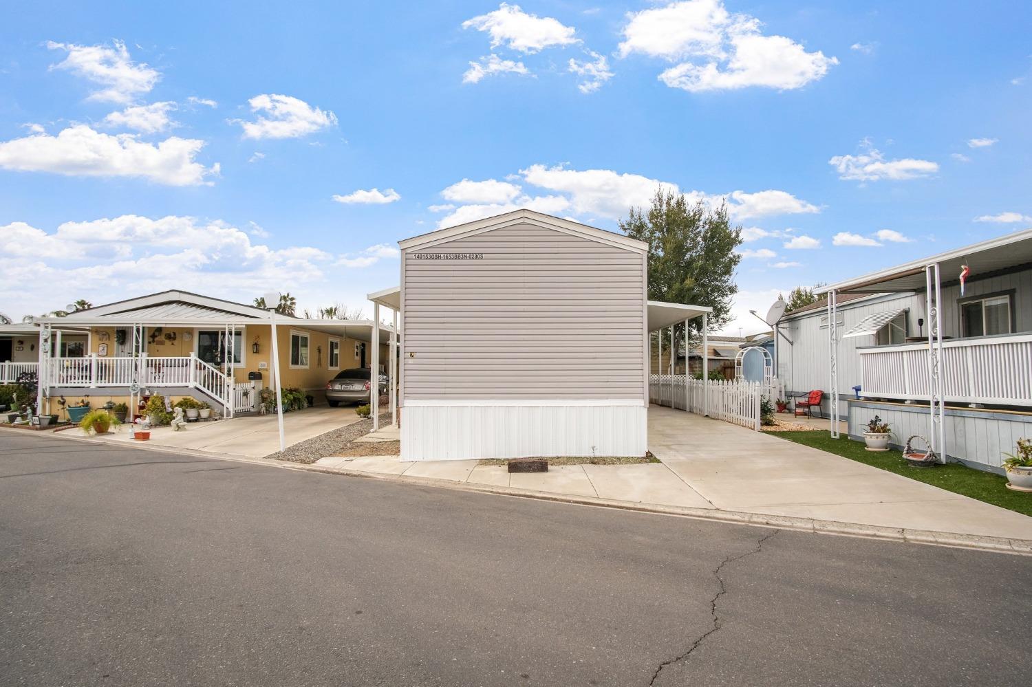 Detail Gallery Image 2 of 29 For 1400 Meredith Ave 81, Gustine,  CA 95322 - 3 Beds | 2 Baths