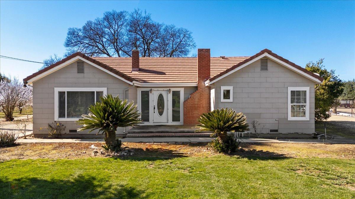 Detail Gallery Image 2 of 71 For 21915 Oleander Ave, Manteca,  CA 95337 - 3 Beds | 2 Baths