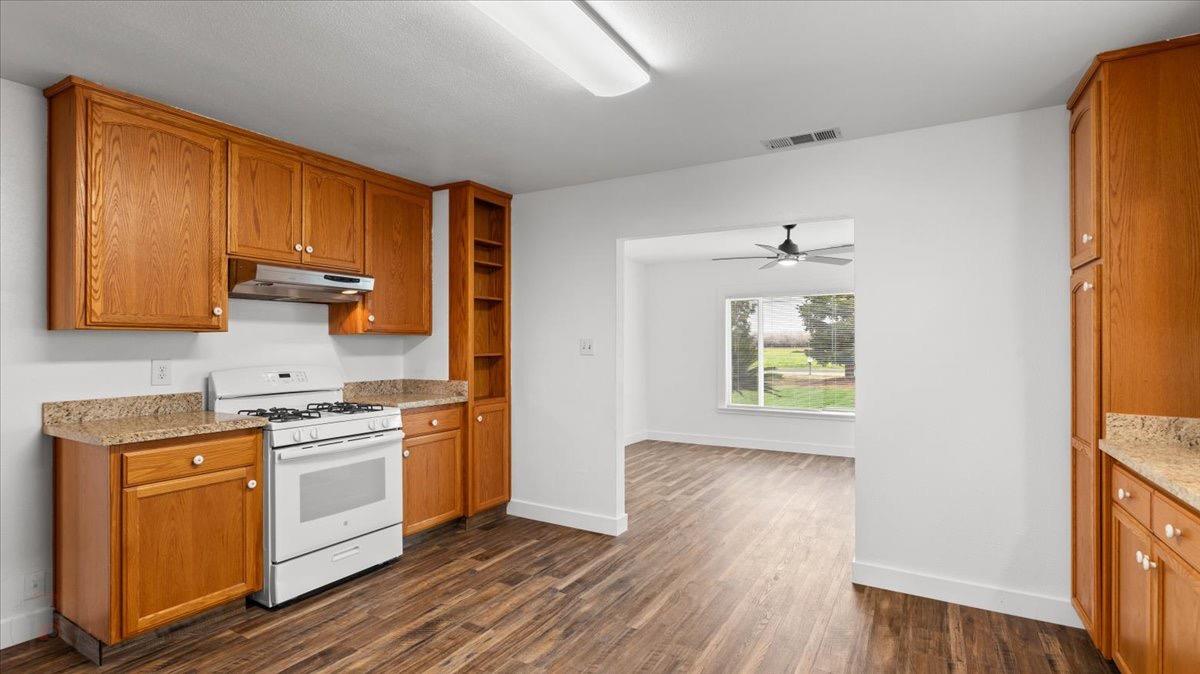 Detail Gallery Image 27 of 71 For 21915 Oleander Ave, Manteca,  CA 95337 - 3 Beds | 2 Baths