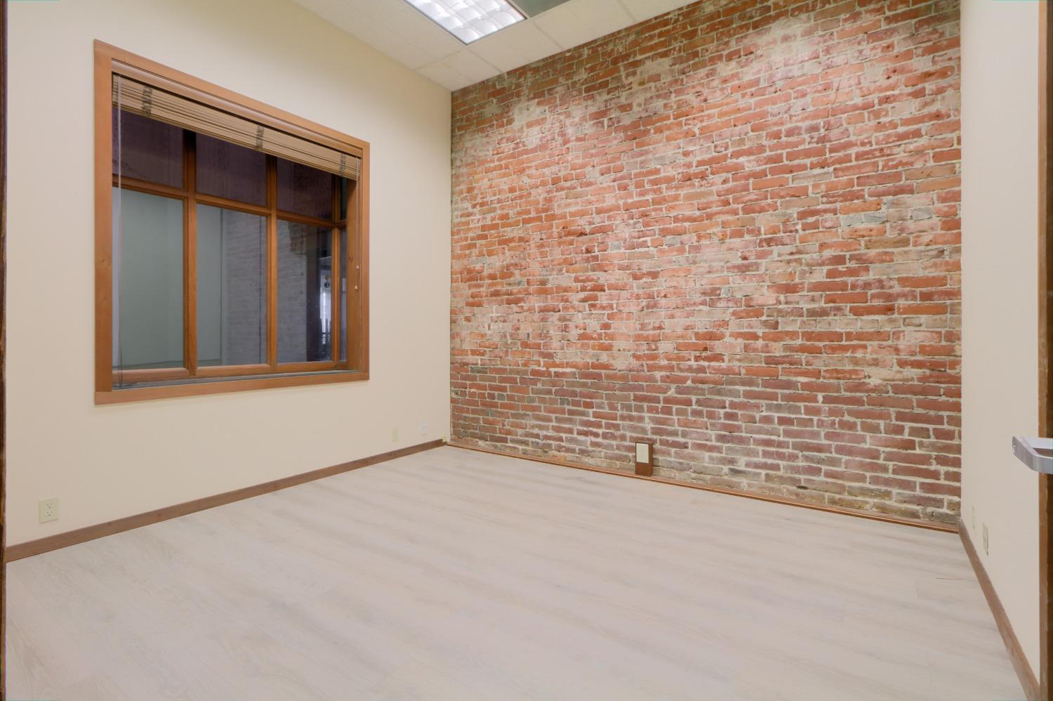 Detail Gallery Image 6 of 20 For 720 Main St #C,  Woodland,  CA 95695 - – Beds | – Baths