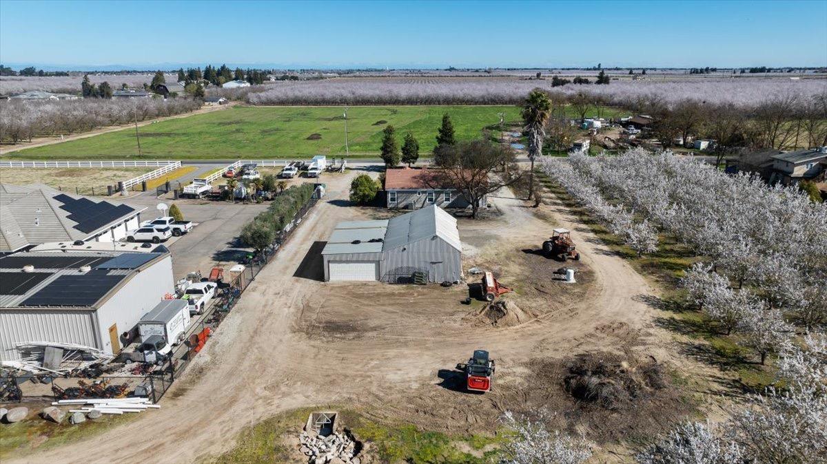 Detail Gallery Image 52 of 71 For 21915 Oleander Ave, Manteca,  CA 95337 - 3 Beds | 2 Baths