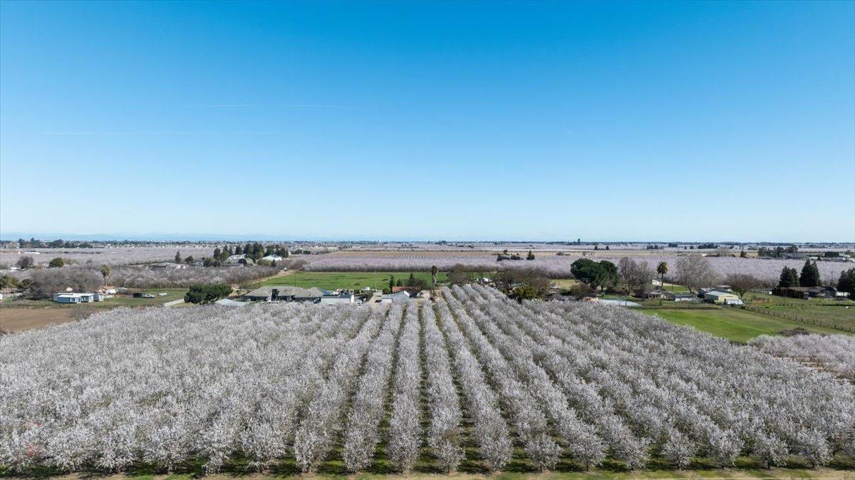 Detail Gallery Image 65 of 71 For 21915 Oleander Ave, Manteca,  CA 95337 - 3 Beds | 2 Baths