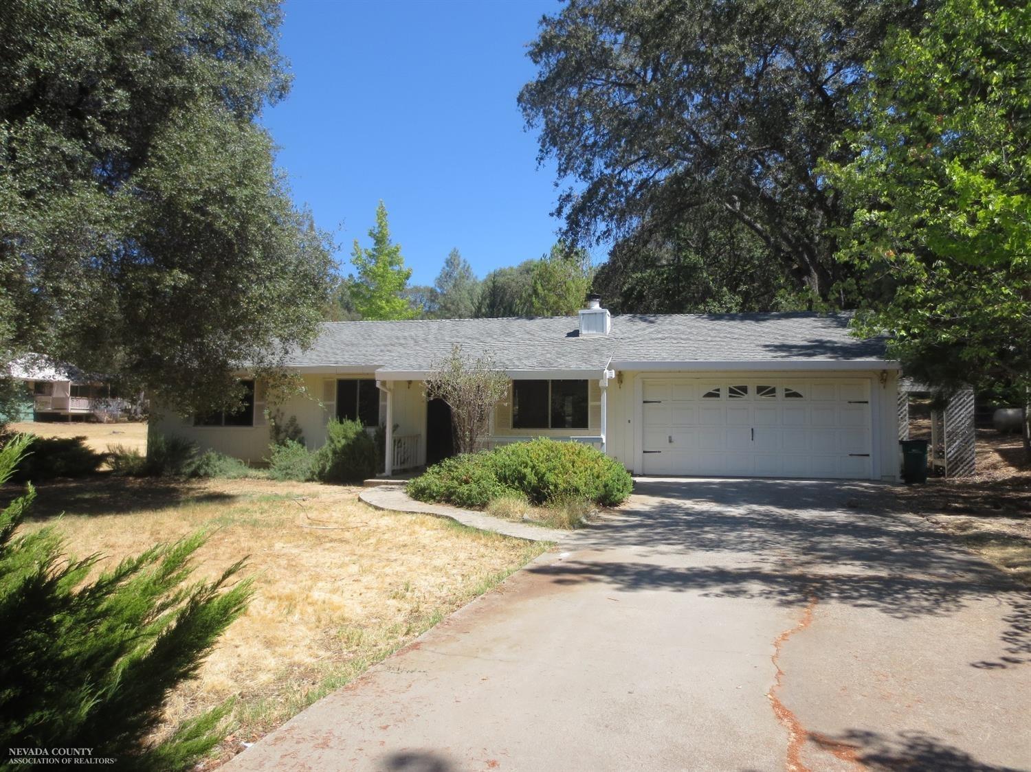 Lodgepole Drive, Penn Valley, California image 1