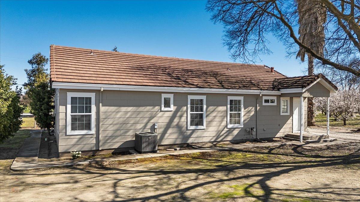 Detail Gallery Image 44 of 71 For 21915 Oleander Ave, Manteca,  CA 95337 - 3 Beds | 2 Baths