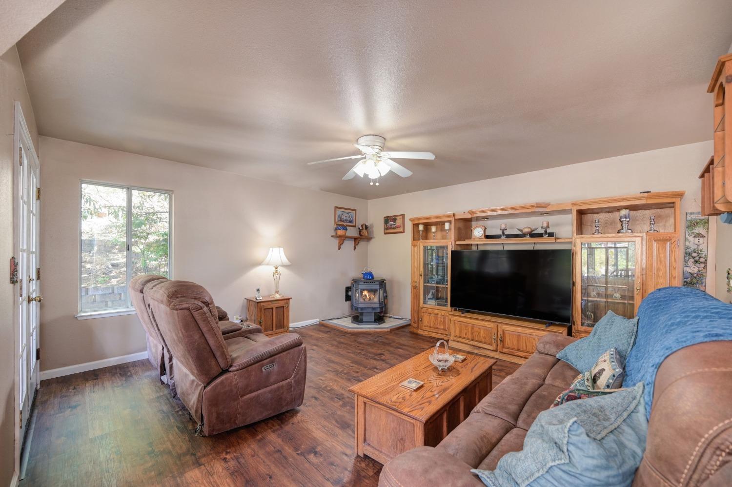 Detail Gallery Image 49 of 81 For 3472 See View Court, Rescue,  CA 95672 - 4 Beds | 3 Baths