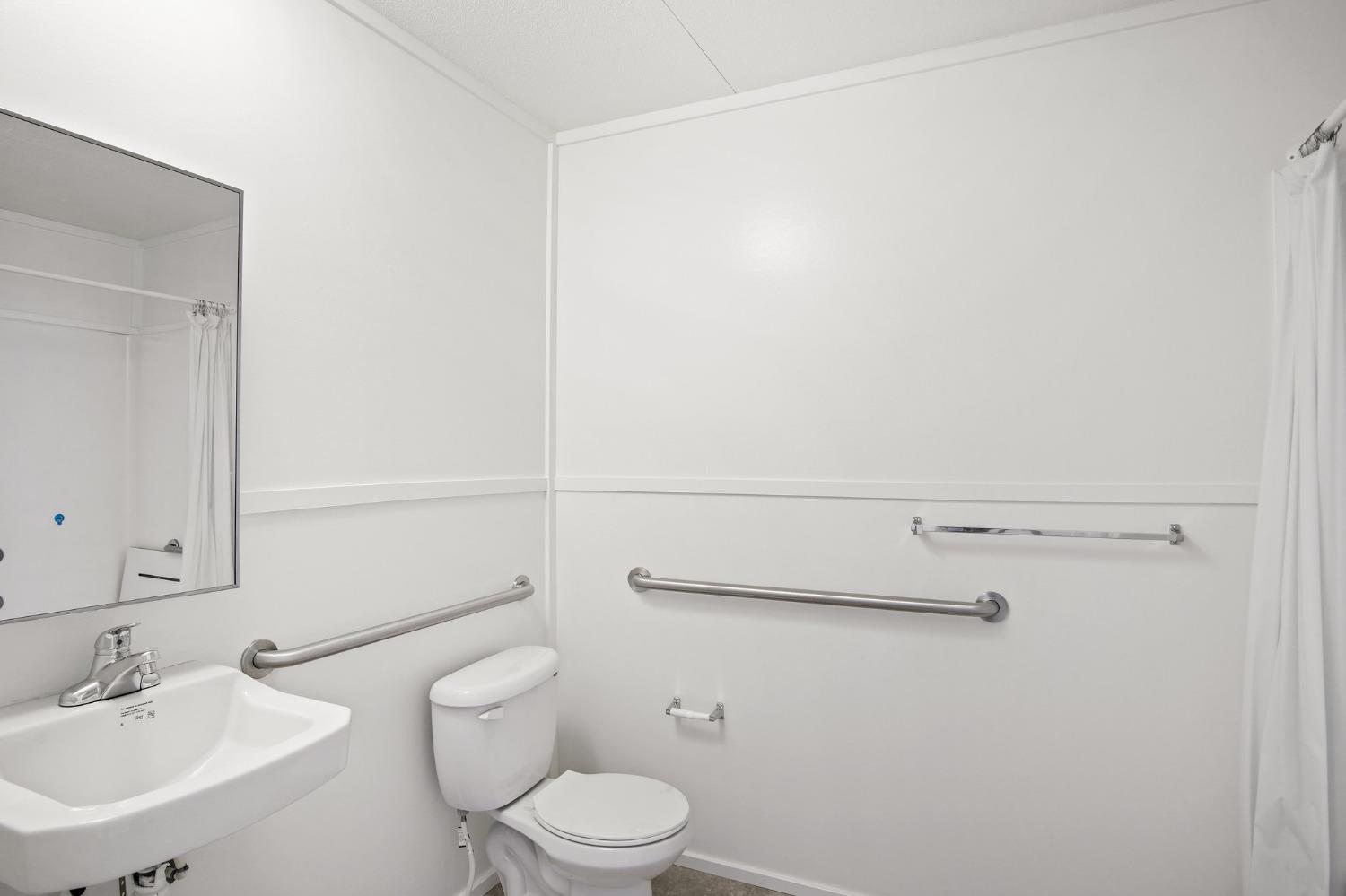 Detail Gallery Image 16 of 29 For 1400 Meredith Ave 81, Gustine,  CA 95322 - 3 Beds | 2 Baths