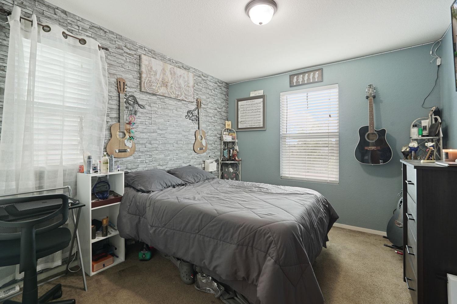 Detail Gallery Image 6 of 16 For 3515 Carly Dr, Stockton,  CA 95205 - 3 Beds | 2/1 Baths