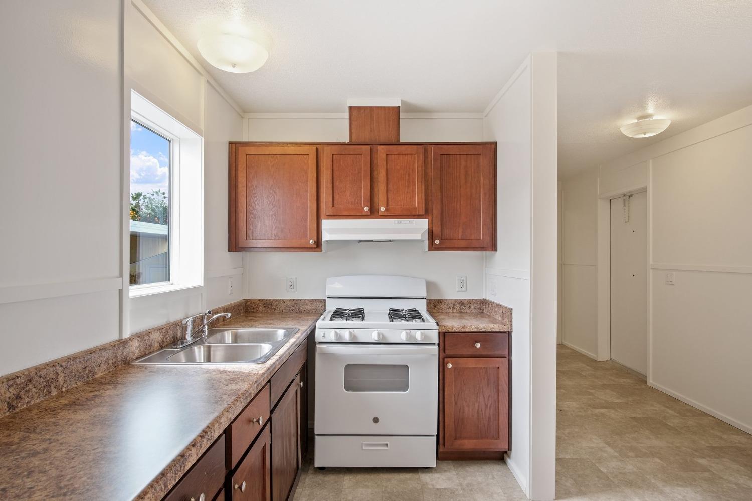 Detail Gallery Image 11 of 29 For 1400 Meredith Ave 81, Gustine,  CA 95322 - 3 Beds | 2 Baths