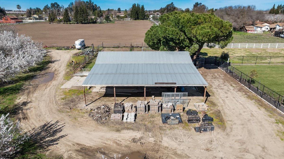 Detail Gallery Image 55 of 71 For 21915 Oleander Ave, Manteca,  CA 95337 - 3 Beds | 2 Baths